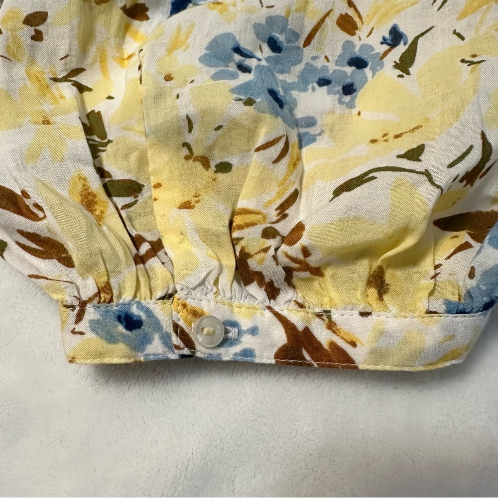 Vineyard Vines Martha’s Vineyard Floral Ruffle V-Neck Blouse — Size S - Picture 9 of 10